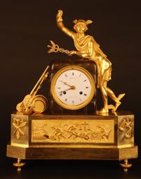 M73 French gilt bronze mantel clock, member of the 'Au bon Sauvage' familie, with a gilt statue of 'Mercury/Hermes' - image 2