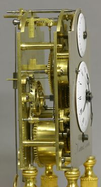 S14 Ormolu and silvered-bronze mantle clock - afbeelding 4