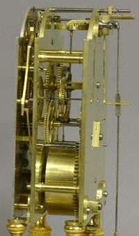 S14 Ormolu and silvered-bronze mantle clock - afbeelding 5