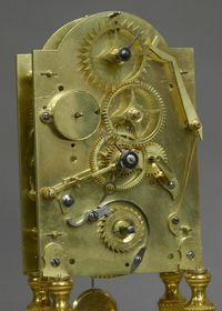 S14 Ormolu and silvered-bronze mantle clock - afbeelding 8