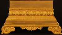 ABS-13 Gilt bronze ' portefaix' clock, miniature - afbeelding 4