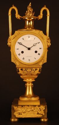 PV07 French 'Urn' or vaseshape mantel clock - afbeelding 2