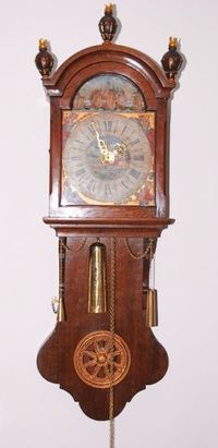 DW32 Frisian Wall clock 'Spinnekopje' with rocking shipps automaton. - image 2