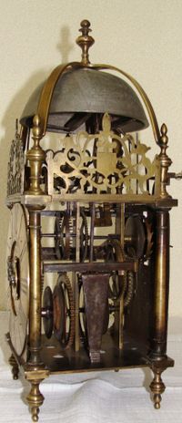 LA10 One hand lantern clock - image 7