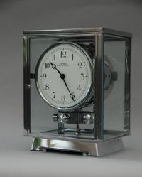 M136 Chromen art deco JL Reutter EMAILLEN WIJZERPLAAT vier glazen Atmos klok - afbeelding 2
