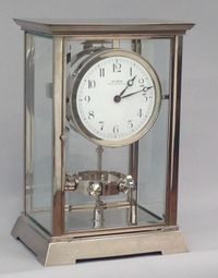 M218 Nikkelen art deco stijl J.L. Reutter Atmos vier glazen Atmos klok, hoge uitvoering - afbeelding 3