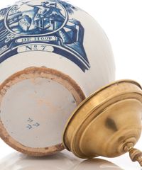 A Dutch Delft Tobaccojar 'De Hoop' with Copper Lid - image 3