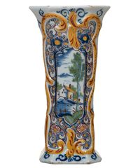 A Polychrome 5-Piece Dutch Delft Garniture - afbeelding 4