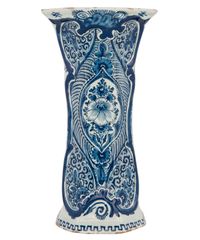 A 5-Piece Dutch Delft Garniture - afbeelding 2
