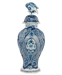 A 5-Piece Dutch Delft Garniture - afbeelding 3