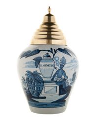 A Set of Five Blue and White Dutch Delft 'VOC' Tobacco Jars - afbeelding 3