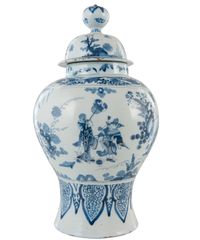 Een Driedelig Blauw - Wit Kaststel in Delfts Aardewerk - afbeelding 3