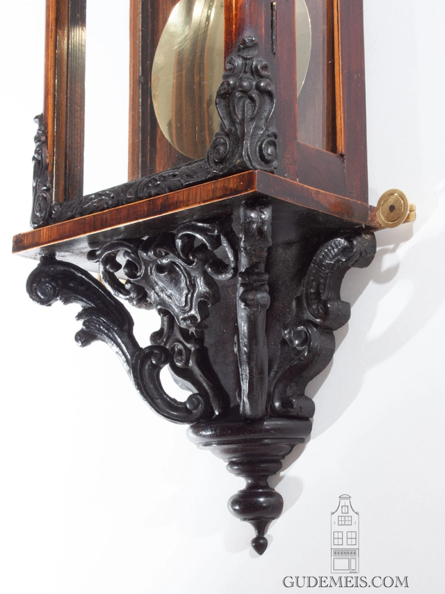A small Austrian Neo Gothic wall clock, circa 1850. - afbeelding 3