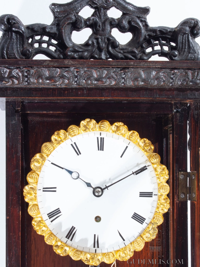A small Austrian Neo Gothic wall clock, circa 1850. - afbeelding 5
