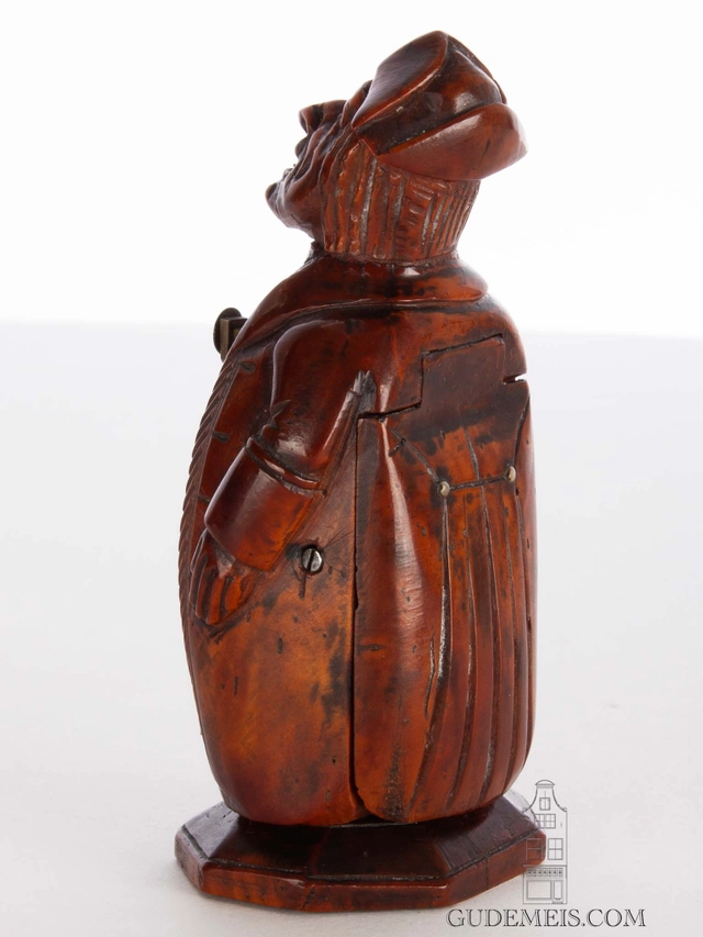 A rare small French walnut sculptural ‘zappler’ table clock, Neuburger & Cie, circa 1840 - afbeelding 5