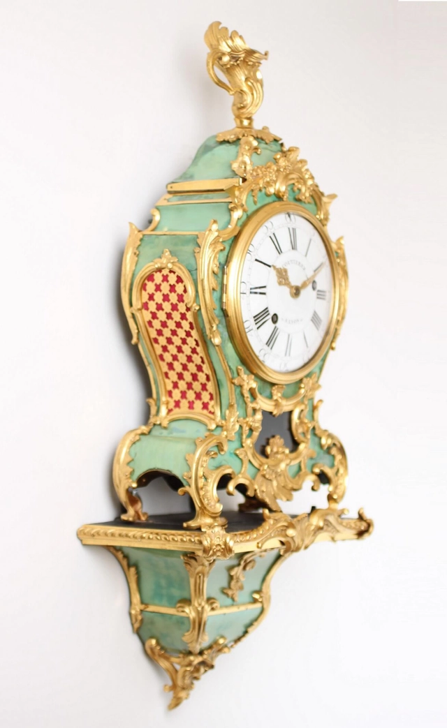 A small French Louis XV corne verte bracket clock, Coutterez A Lyon - afbeelding 2