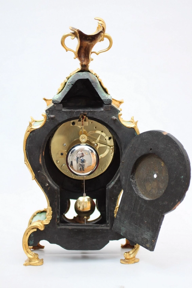 A small French Louis XV corne verte bracket clock, Coutterez A Lyon - afbeelding 6