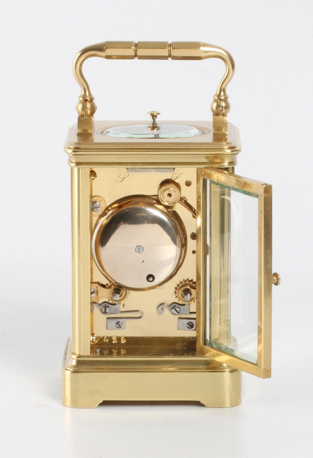 A small French brass striking carriage clock, circa 1860 - afbeelding 4