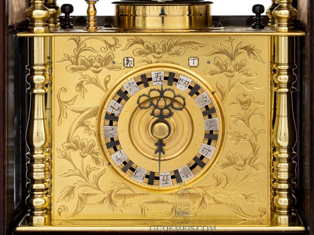 Une horloge de table japonaise avec carillon et calendrier, Makura-Dokei, vers 1840. - afbeelding 7
