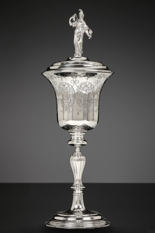 Holländischer silberner Zunftbecher der Schiffergilde Schiedam