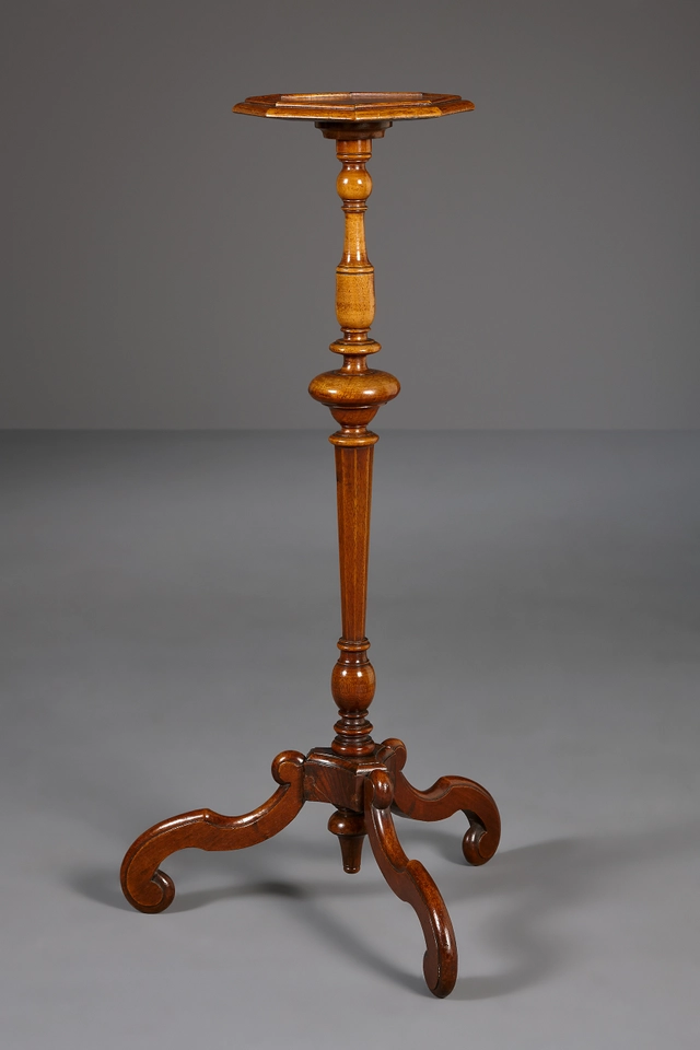 Dutch Louis XV guéridon