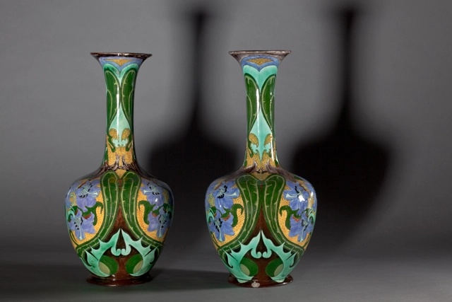 Stel aardewerken vazen door Wed. N.S.A. Brantjes & Co, model 503, circa 1900 - afbeelding 4