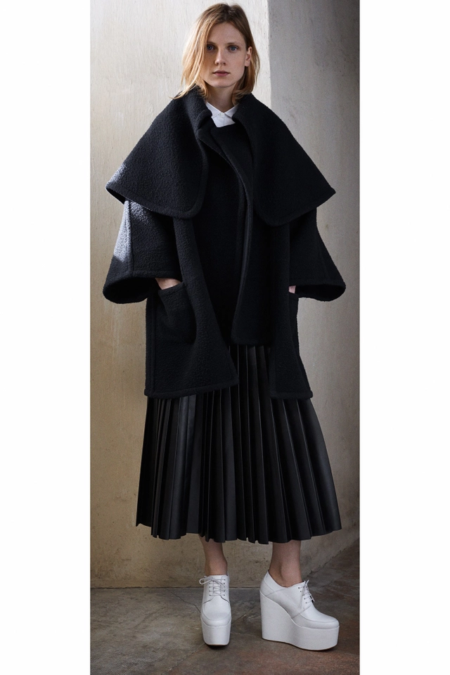 Céline Pre-Fall 2013 Runway Collection Black Wool Cape Coat