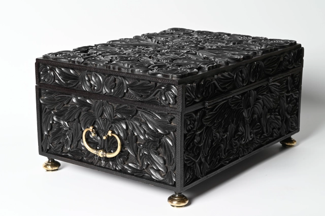 A Dutch colonial document chest - afbeelding 4