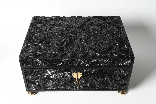 A Dutch colonial document chest - afbeelding 3