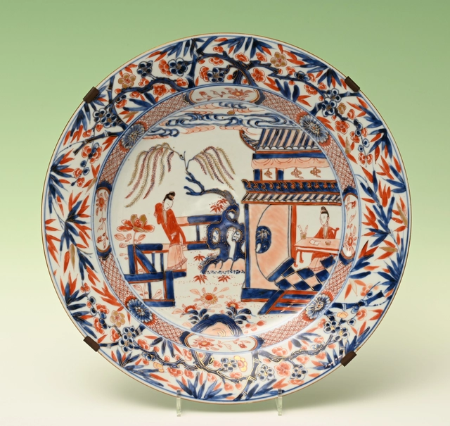 Een paar Chinees porseleinen Imari Schotels. - afbeelding 2