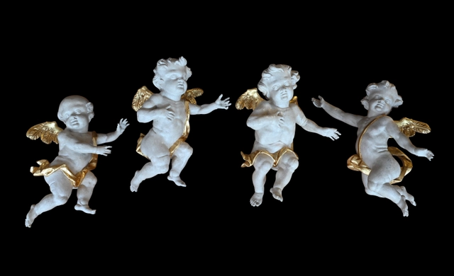 Vier polychrome hölzerne Engel - afbeelding 1