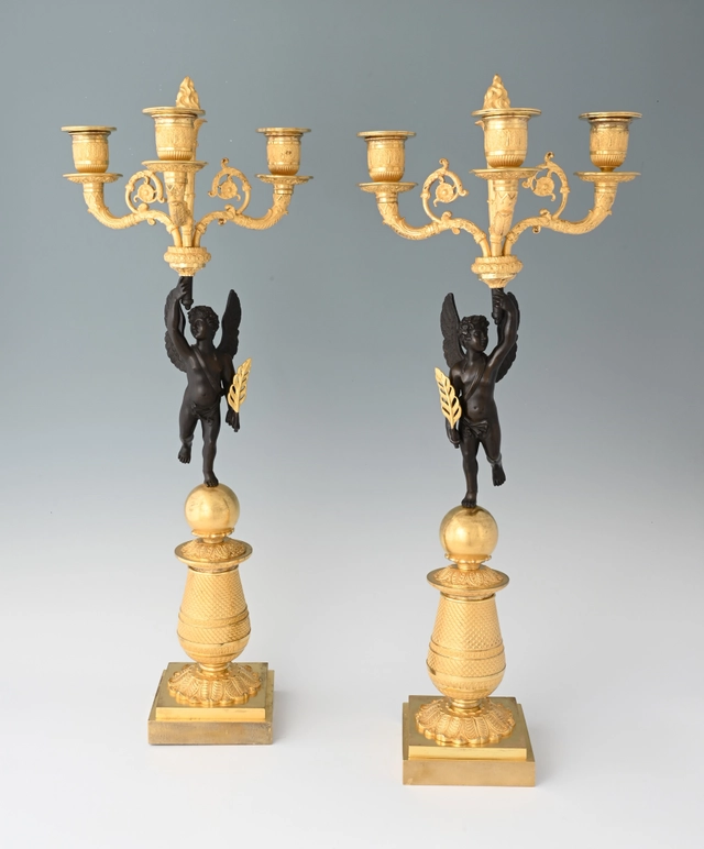 Un ensemble de bougeoirs Empire - image 1