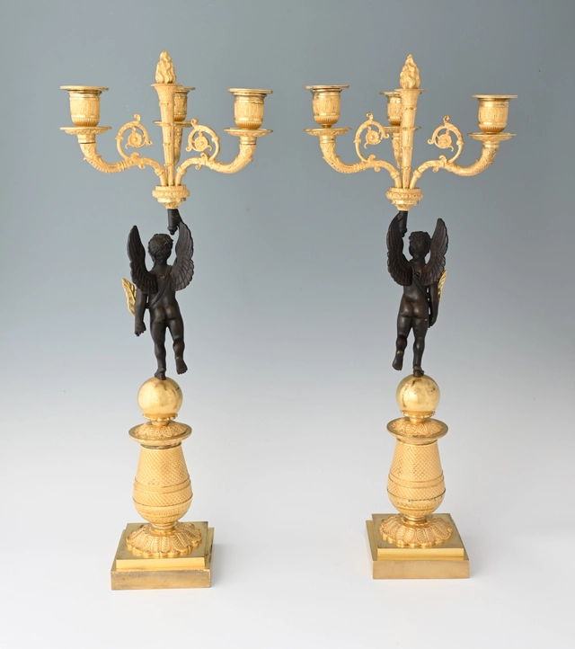 Un ensemble de bougeoirs Empire - image 3