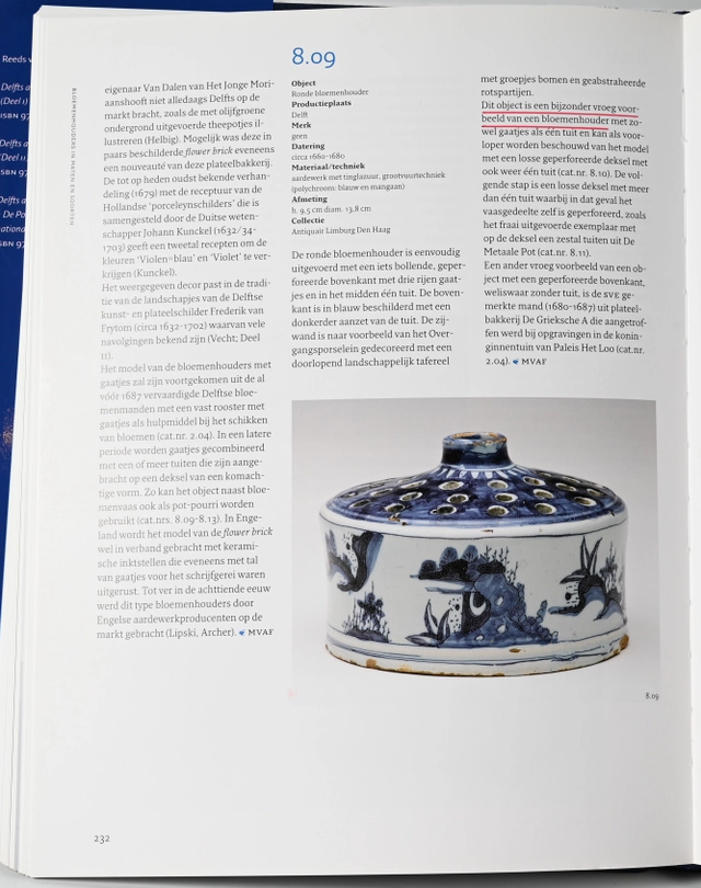 Een Delfts blauw bloemenvaasje - afbeelding 8