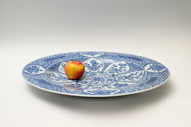 Ein sehr großes chinesisches Porzellangeschirr, Durchmesser 55 cm. - image 4