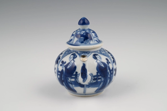 Ein Miniatur-Chinesisches-Porzellan-Tee-Set. - image 3