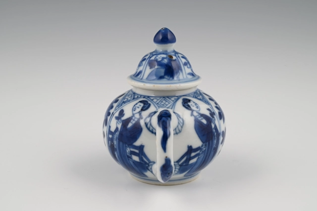 Ein Miniatur-Chinesisches-Porzellan-Tee-Set. - image 5