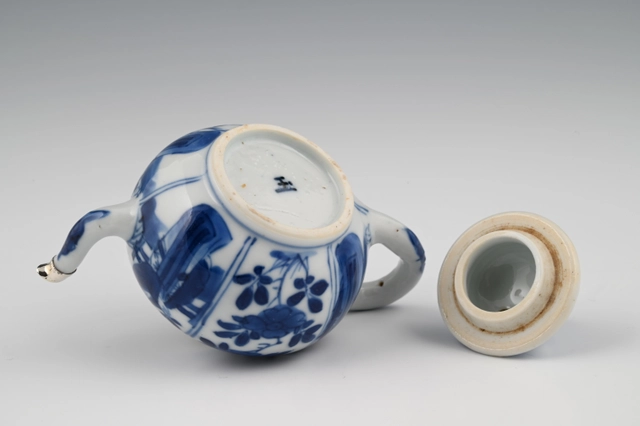Ein Miniatur-Chinesisches-Porzellan-Tee-Set. - image 7