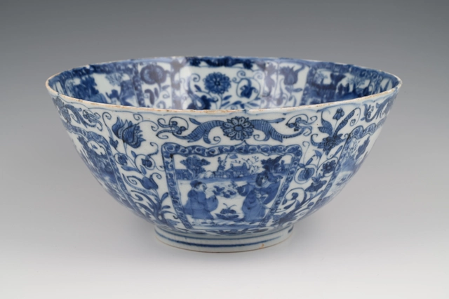 A Chinese porcelain Wanli bowl - image 5