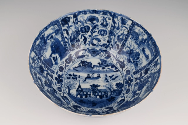 A Chinese porcelain Wanli bowl - image 8