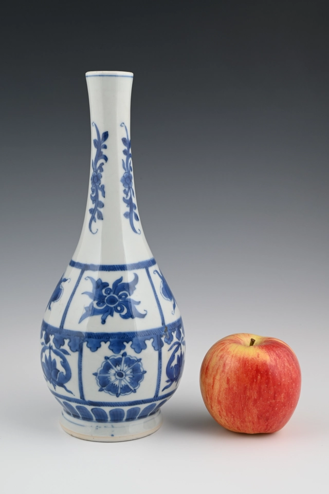 Eine chinesische Porzellanvase - image 2