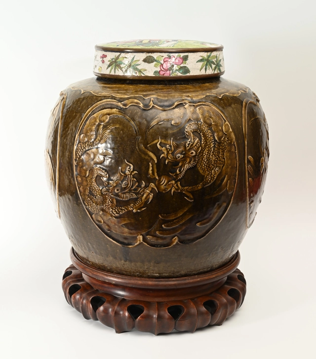 Eine große chinesische braun glasierte Vase - image 1
