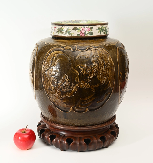 Eine große chinesische braun glasierte Vase - image 2