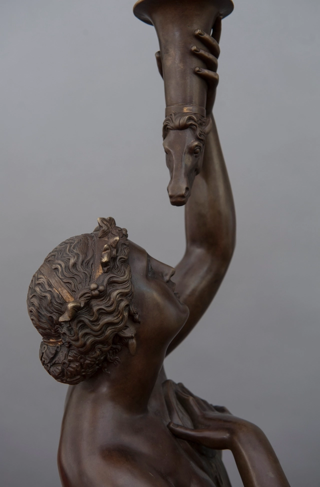 Une paire de bougeoirs adaptée pour l'électricité, vers 1880 - afbeelding 10