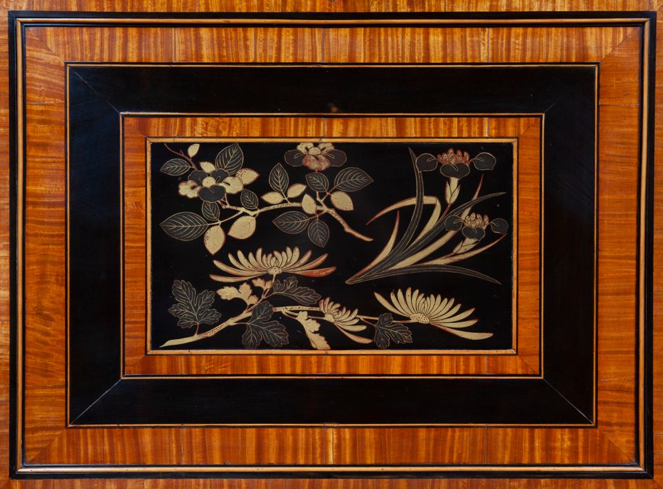 A Dutch Louis Seize secrétaire à abattant with lacquer panels - afbeelding 5