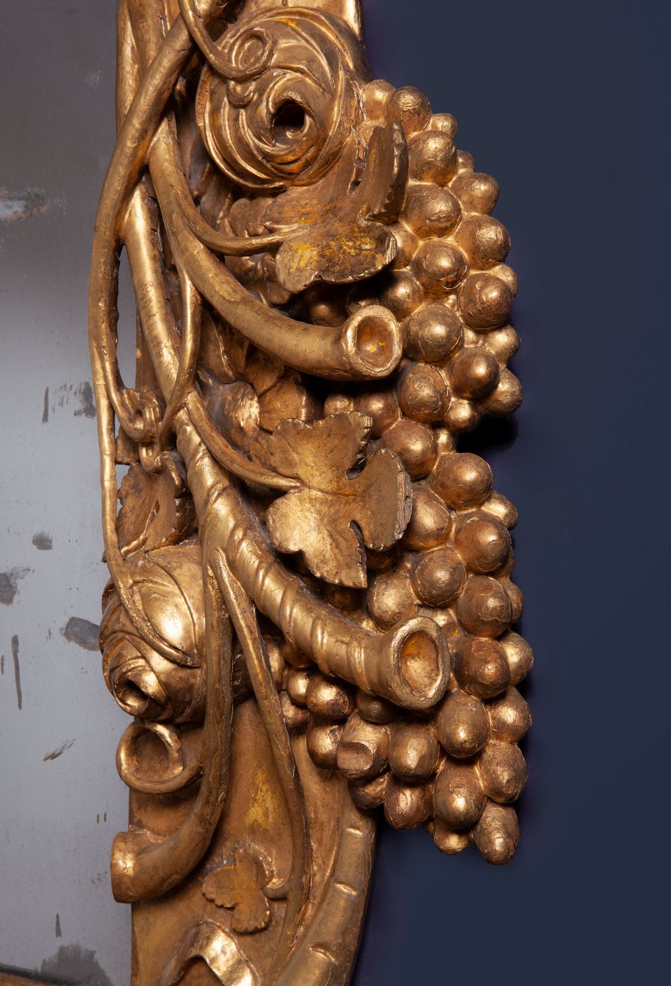 A Louis Quartorze mirror with a coat of arms of VOC governor Cornelis Kien - afbeelding 3