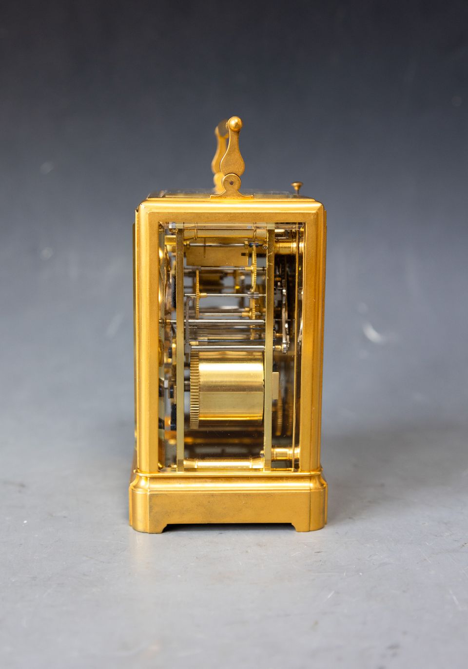 One piece case carriage clock, chronometer escapement. Signed Henry Robert à Paris, c. 1840. - image 5
