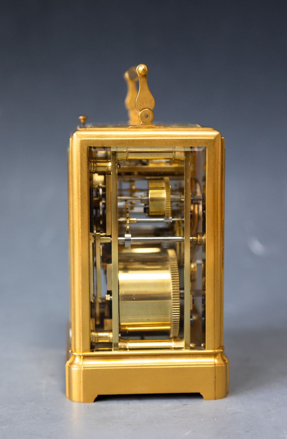 One piece case carriage clock, chronometer escapement. Signed Henry Robert à Paris, c. 1840. - image 6