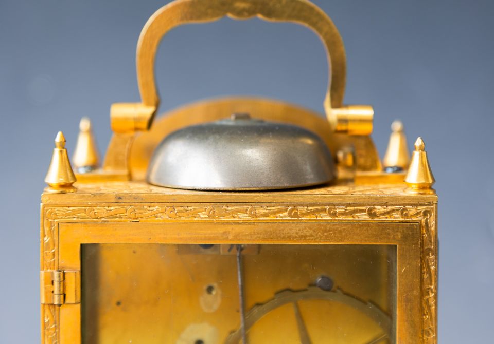 A French Pendule d'Officier, 'FIÉFÉ à Paris', Louis XVI ca. 1780. - image 6