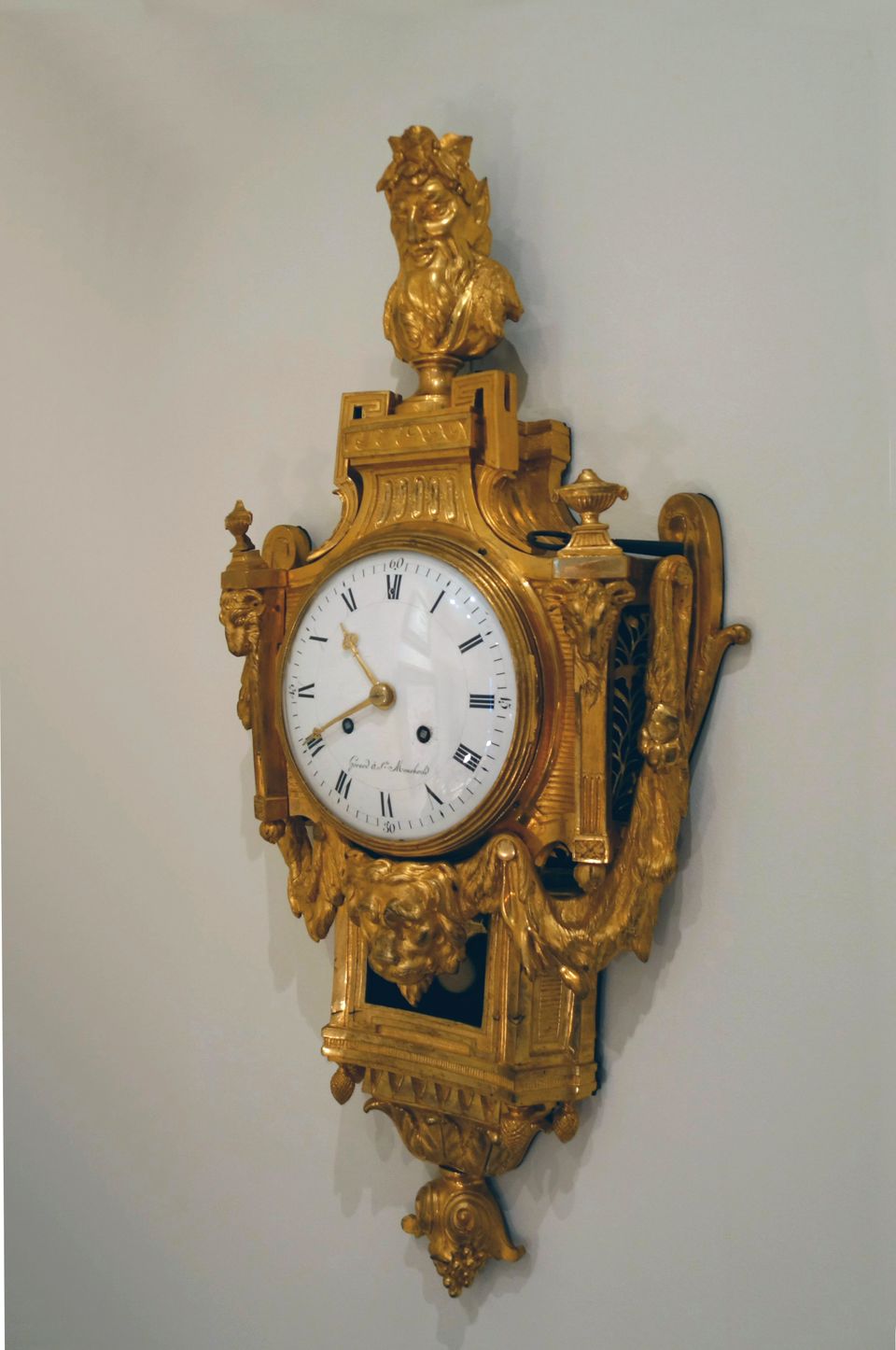 very fine Lou A very fine gilt bronze cartel clock, d’époque Louis XVI , mascaron, by Gérard à Ste Menehould, France  circa 1780.is XVI gilt bronze cartel clock, by Gérard à Ste Menehould, France  circa 1780. - image 2